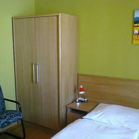 Guest house Duel 3*